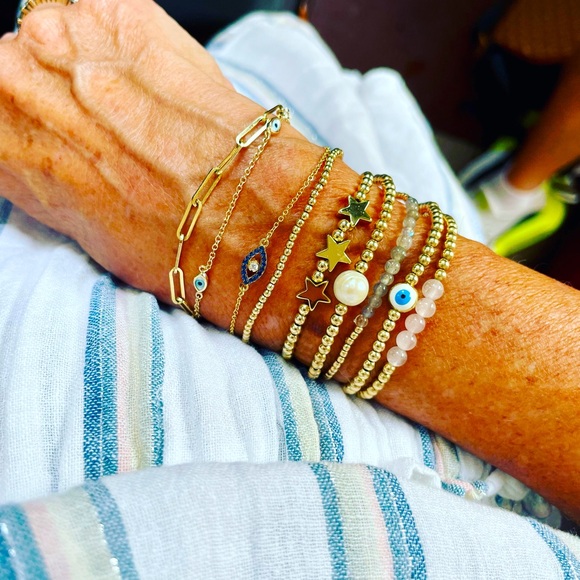 Evil eye Handmade 14k gold filled stretch tiny mother of pearl evil eye bracelet - Picture 5 of 8